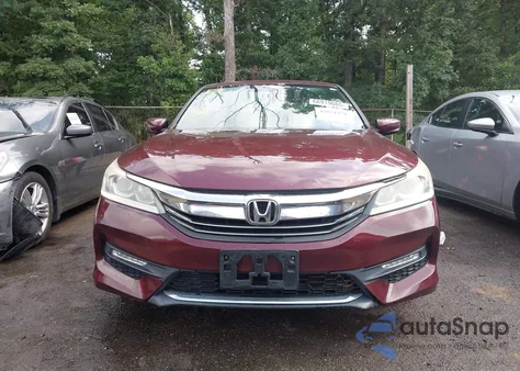 2017 Honda Accord Sport z USA, uszkodzony, nr VIN 1HGCR2F53HA221424